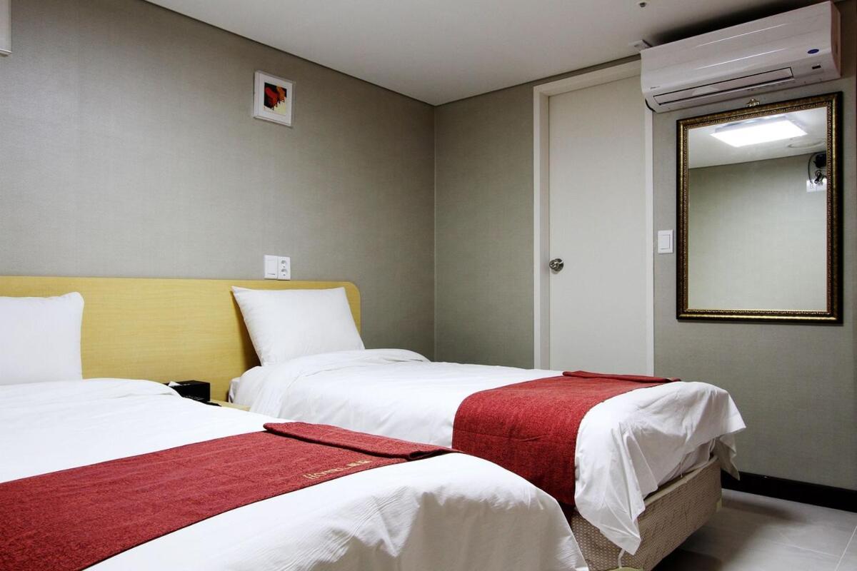 Hotel Myeongdong Szöul Kültér fotó