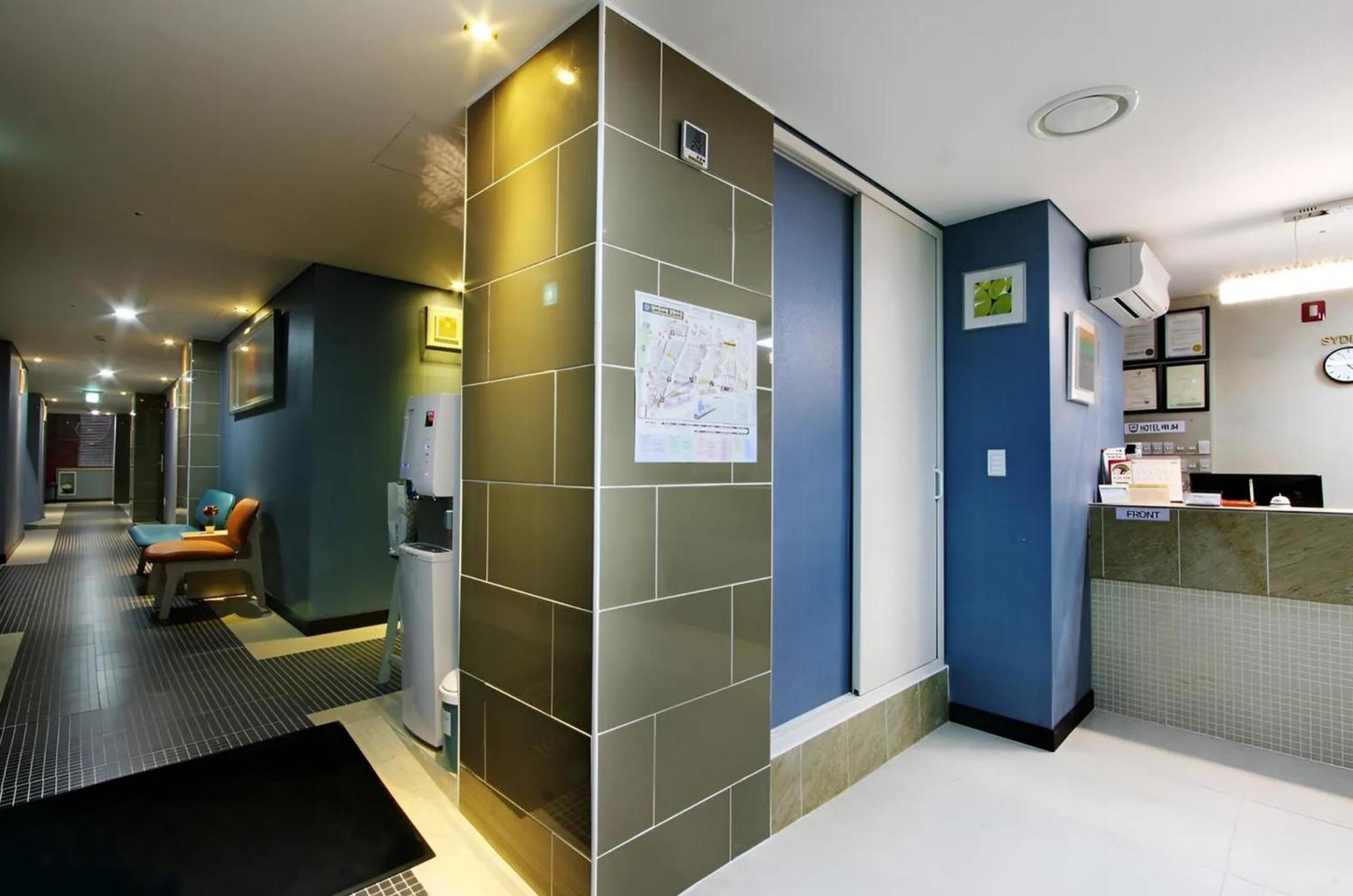 Hotel Myeongdong Szöul Kültér fotó