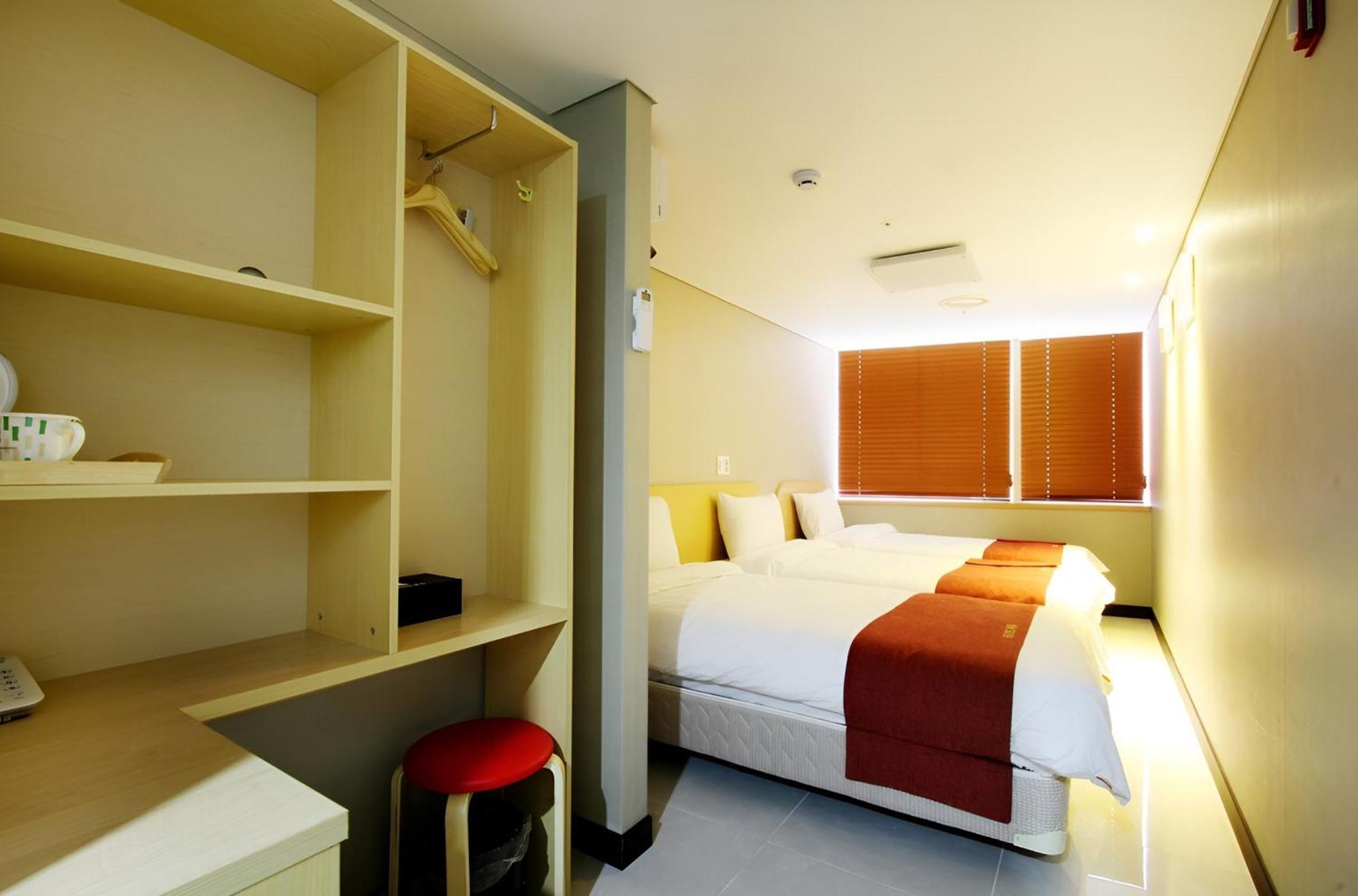 Hotel Myeongdong Szöul Kültér fotó