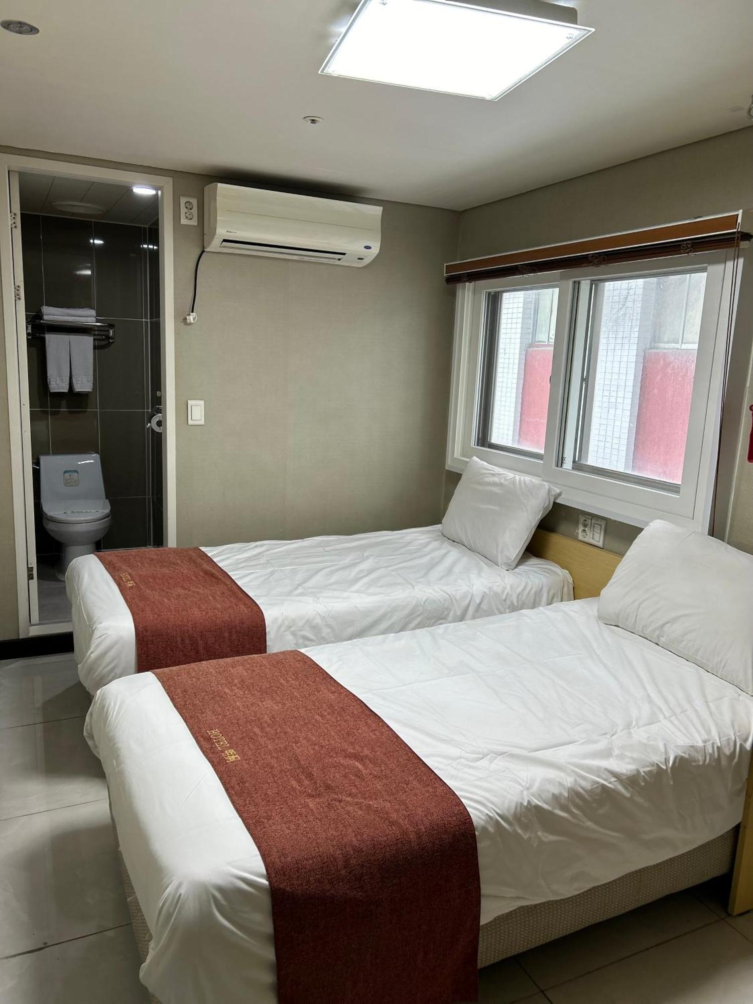 Hotel Myeongdong Szöul Kültér fotó